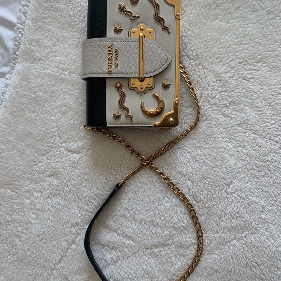 Limited edition Prada star and moon cahier bag - Picture 7 of 7